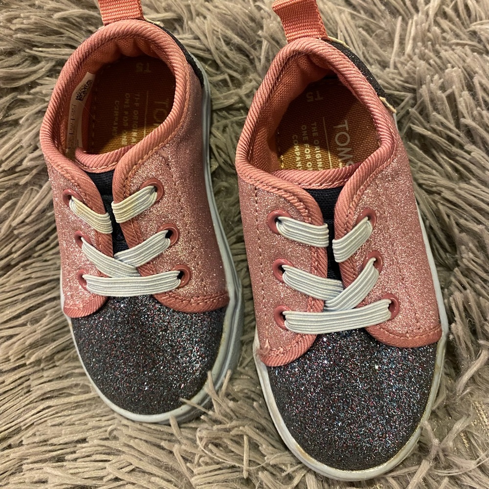 TOMS SUPER GLITTERY BLUE/Pink Slip-On Sneakers. Sz T2